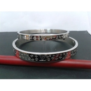$25.00,Louis Vuitton barcelet/bangles silver in For Men For Women 