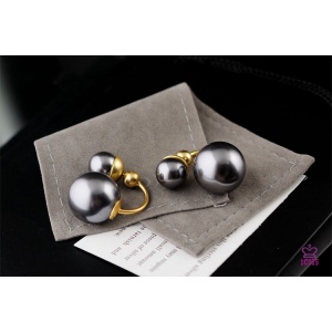 $22.00,Christian Dior Pearl Earrings in 143169