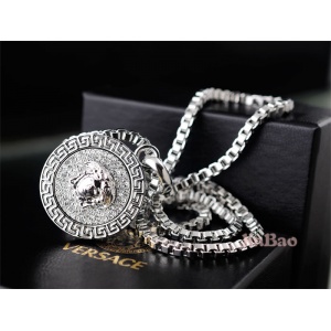 $36.00,2018 New Design Versace Necklaces For Men in 183518