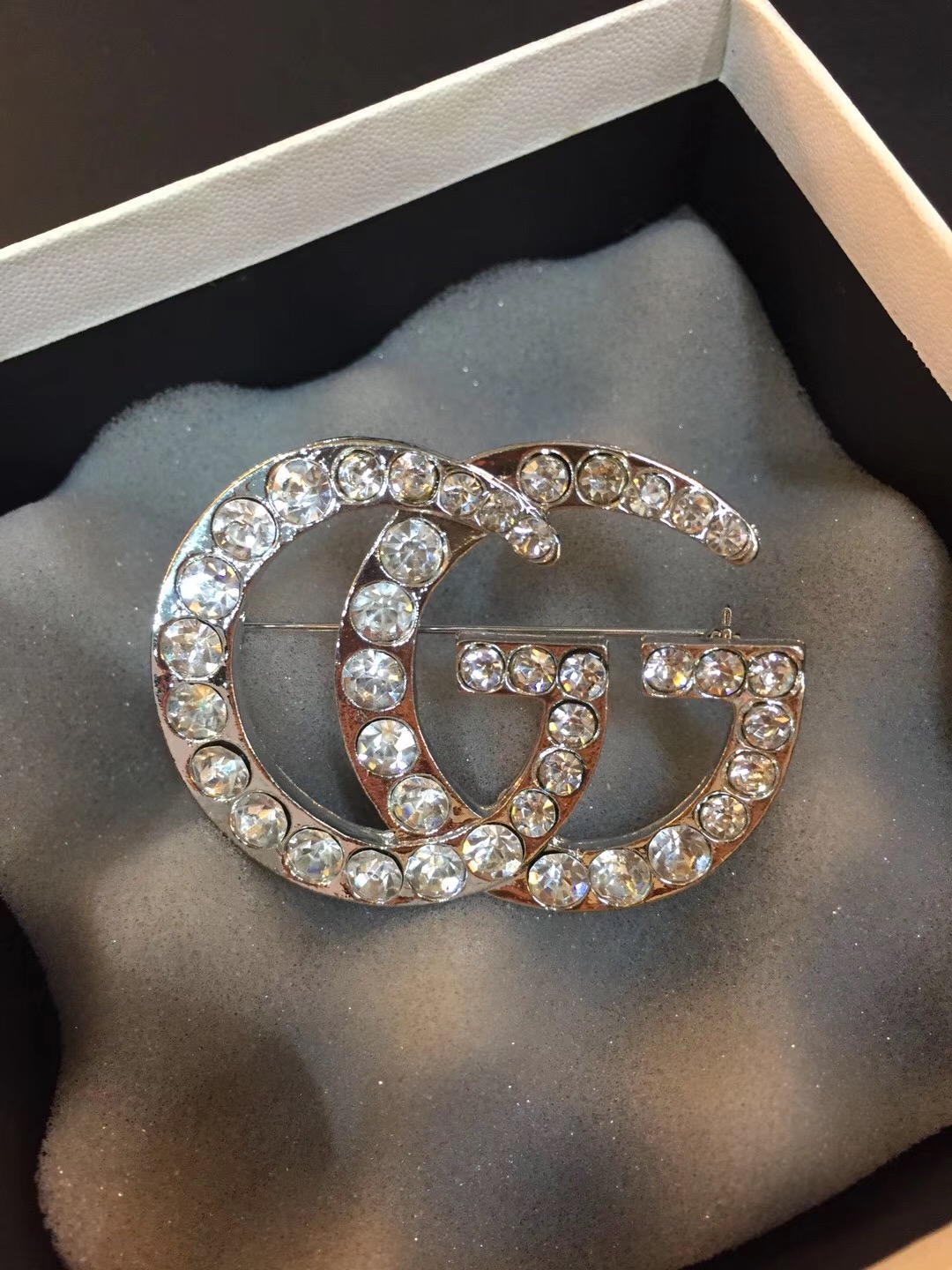 Cheap 2019 New Cheap AAA Quality Gucci Brooch For Women 199181,27