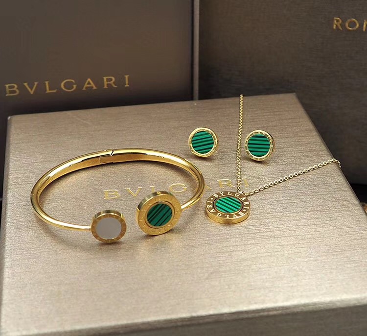 2019 New Cheap AAA Quality Bvlgari Necklace Bracelets Set For Women # 199213, cheap Bvlgari Necklace, only $49!
