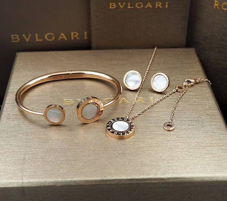 2019 New Cheap AAA Quality Bvlgari Necklace Bracelets Set For Women # 199218, cheap Bvlgari Necklace, only $49!