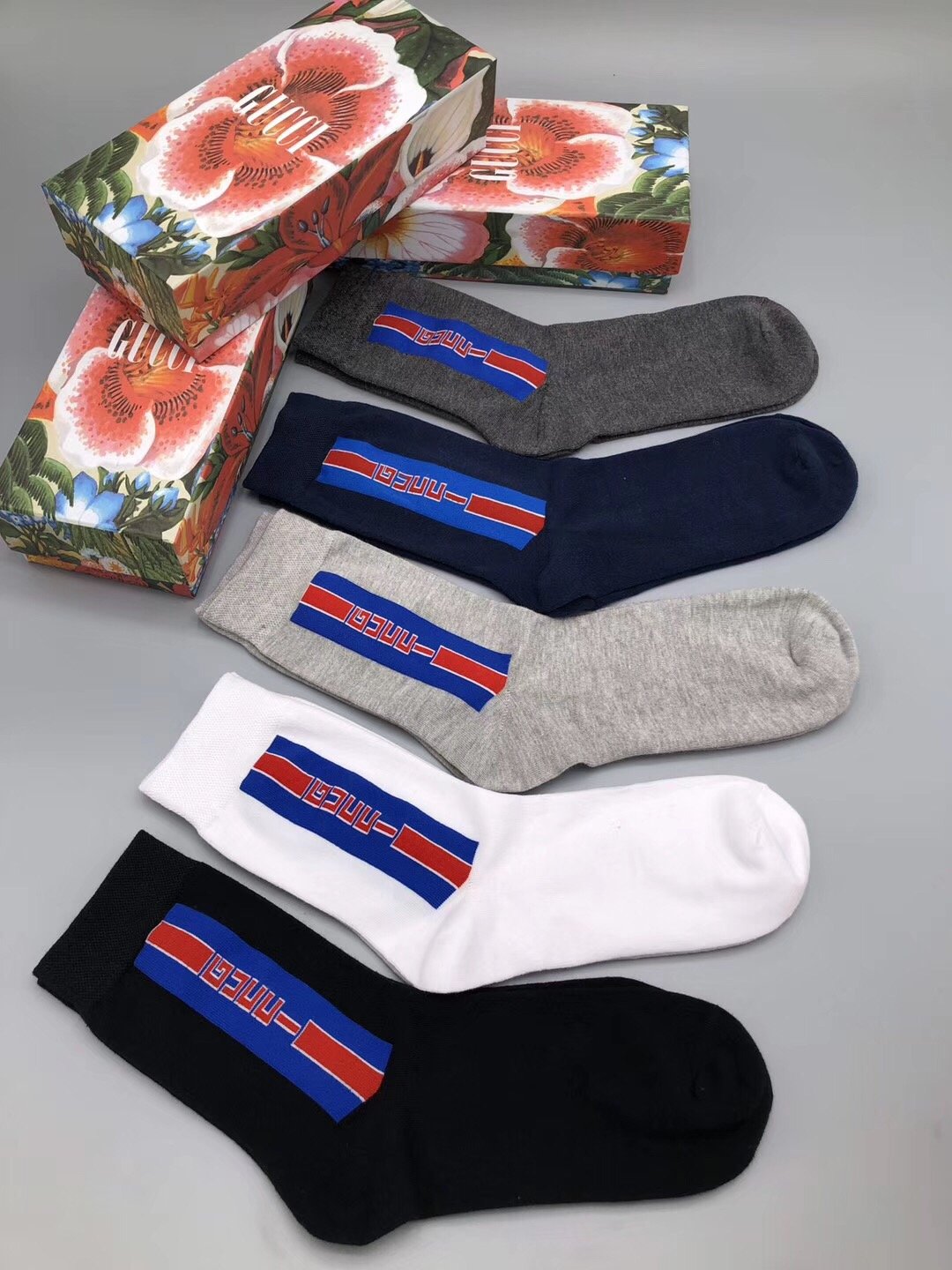 Cheap 2020 Cheap Unisex Gucci Socks 5 Pairs Per Box # 215962,$26 [FB215962] - Designer Socks ...