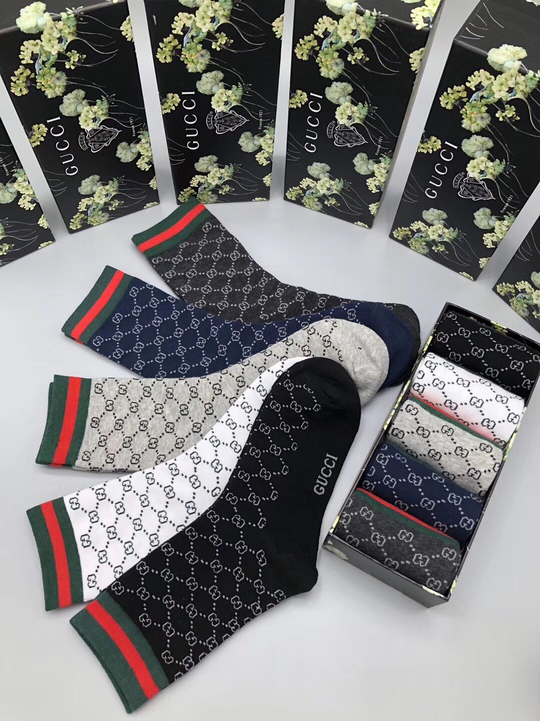 Cheap 2020 Cheap Unisex Gucci Socks 5 Pairs Per Box # 215971,$26 [FB215971] - Designer Socks ...