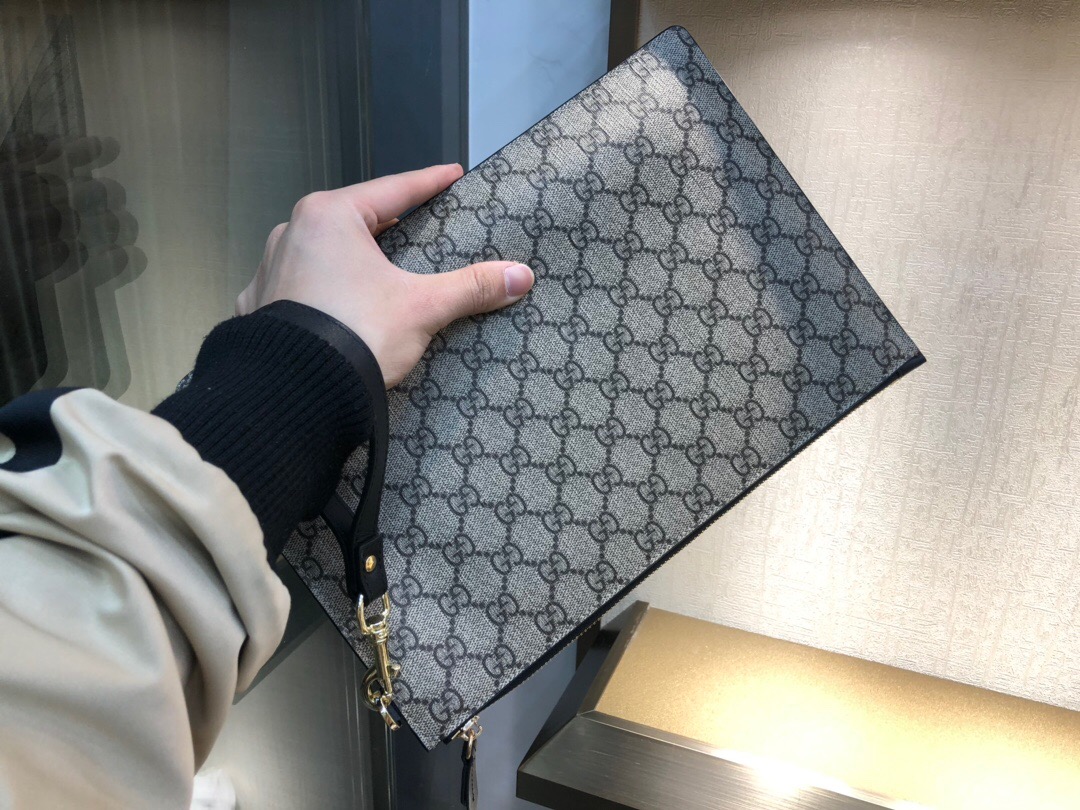 clutch gucci men