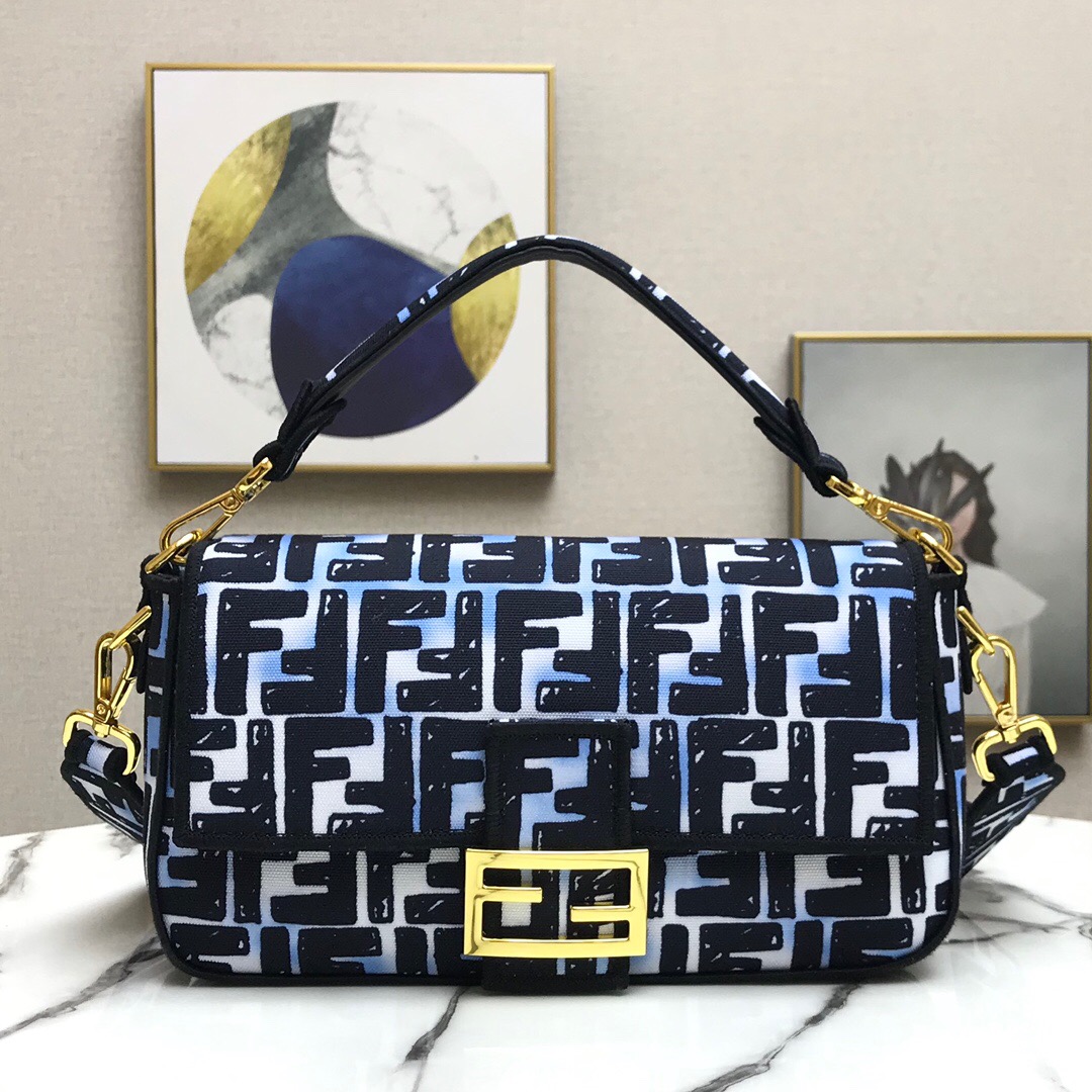 How Much Is A Fendi Purse Worth In Adopt Paul Smith