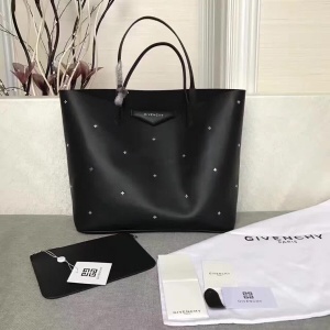 $135.00,2020 Givenchy Handbags For Women # 229155
