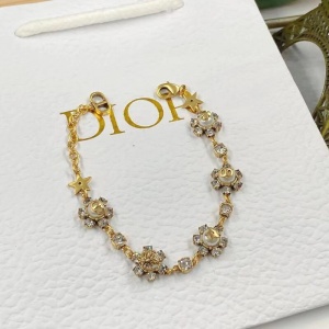 $35.00,2020 Dior Bracelets For Women # 230811