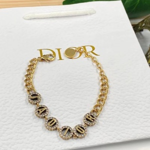 $35.00,2020 Dior Bracelets For Women # 230815