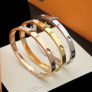 $35.00,2020 Louis Vuitton Bracelets For Women # 231152