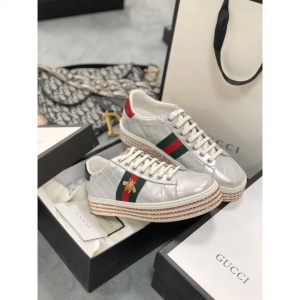 $82.00,2021 Gucci Causual Sneakers For Wome in 241200