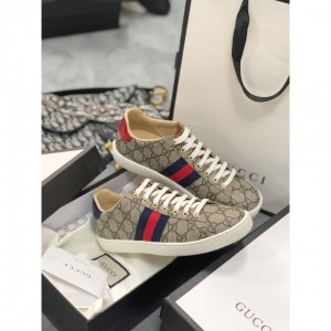 $82.00,2021 Gucci Causual Sneakers For Wome in 241211