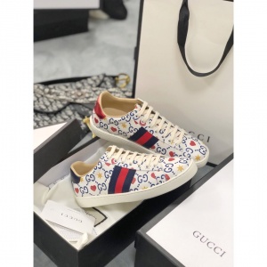 $82.00,2021 Gucci Causual Sneakers For Wome in 241235