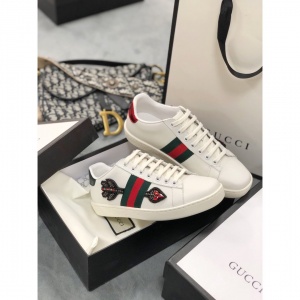 $82.00,2021 Gucci Causual Sneakers For Wome in 241239