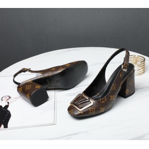 $75.00,2021 Louis Vuitton Sandals For Women # 241840
