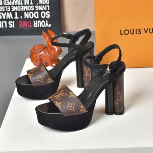 $75.00,2021 Louis Vuitton Sandals For Women # 241851