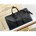 2021 Louis Vuitton Traveling Handbag For Women in 244394