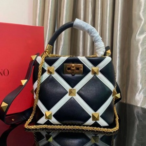 $123.00,2021 Valentino 21*17*14cm Handbag For Women in 247663