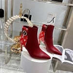2021 Louis Vuitton Boots For Women in 248422