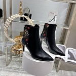 2021 Louis Vuitton Boots For Women in 248423