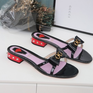 $72.00,Gucci Sandals For Women # 251040
