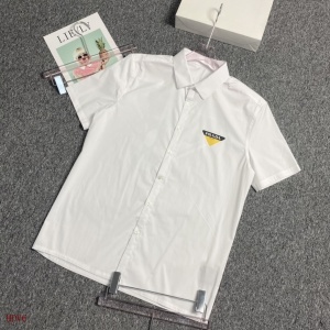 $32.00,Prada Short Sleeve Shirts For Men  in 251960
