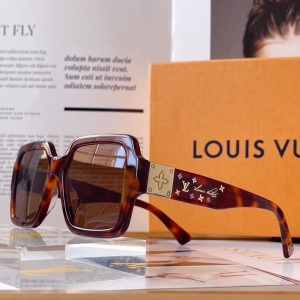 $52.00,Louis Vuitton Sunglasses Unisex in 258742