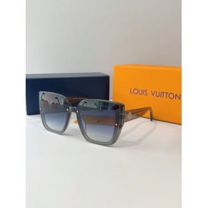 $52.00,Louis Vuitton Sunglasses Unisex in 258750