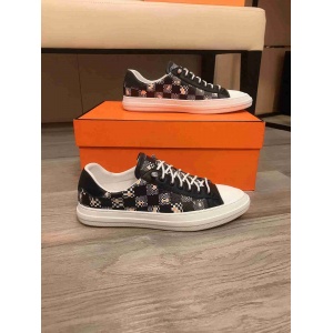 $89.00,Louis Vuitton Check Print Lace Up Low Top Sneaker For Men in 259277
