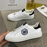 Versace Lace Up Sneaker Unisex in 259407