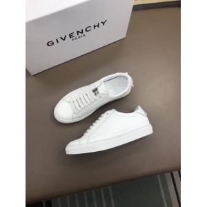 $115.00,Givenchy Lace Up Sneaker For Men in 260022