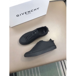$115.00,Givenchy Lace Up Sneaker For Men in 260023