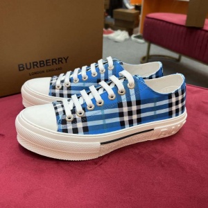$85.00,Burberry Lace Up Sneaker For Men in 260131
