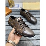 Louis Vuitton Lace Up Sneaker For Men in 260145