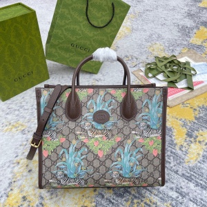 $135.00,Gucci Handbag For Women in 261158
