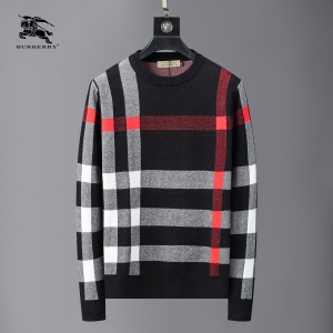 $48.00,Burberry Round Neck Sweater For Men in 261337