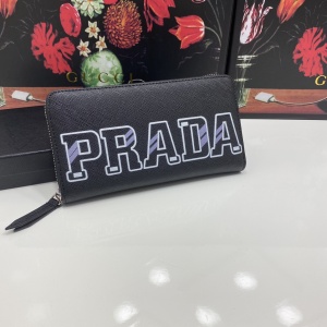 $36.00,Prada Wallet For Women # 262358