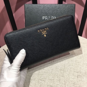 $36.00,Prada Wallet For Women # 262365