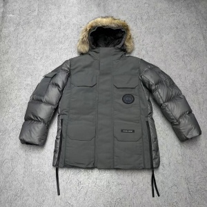 $195.00,Canada Goose Jacket For Women # 262748