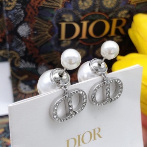 $28.00,Dior tribales earrings For Women # 265270