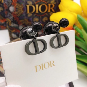 $28.00,Dior tribales earrings For Women # 265292