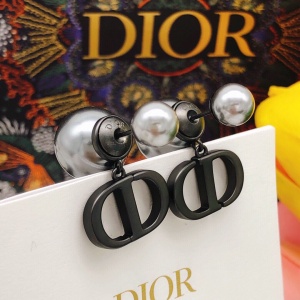 $28.00,Dior tribales earrings For Women # 265293