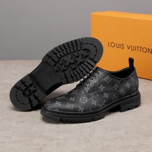 $92.00,Louis Vuitton Lace Up Shoes For Men # 265880