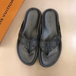 $65.00,Louis Vuitton Flip Flop Slippers For Men # 269731