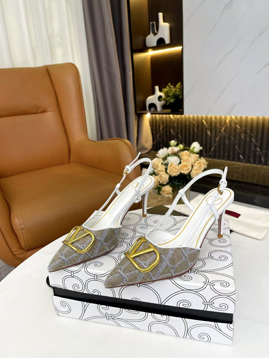 Valentino Sandals For Women # 271371