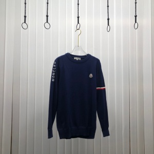 $45.00,Moncler Round Neck Sweaters For Men # 272778