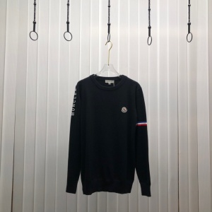 $45.00,Moncler Round Neck Sweaters For Men # 272780