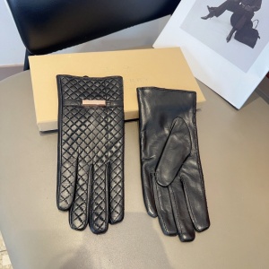 $42.00,Burberry Gloves For Women # 274189