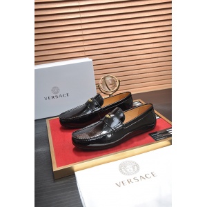 $92.00,Versace Cowhide Leather Loafers For Men # 275015