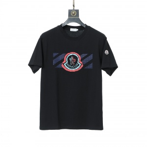 $26.00,Moncler Short Sleeve T Shirts Unisex # 278612